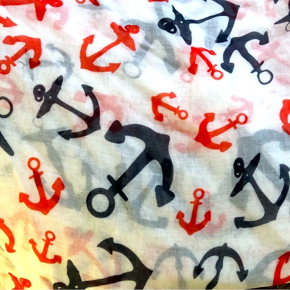 Nautical scarf with black and red anchors with black and red stripes on the edge - Picture 4 of 6